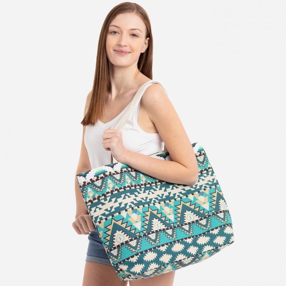 Tribal print tote🐬 - Picture 2 of 4